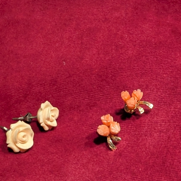 Jewelry - Elegant Floral Stud Earrings Set Coral And Bone